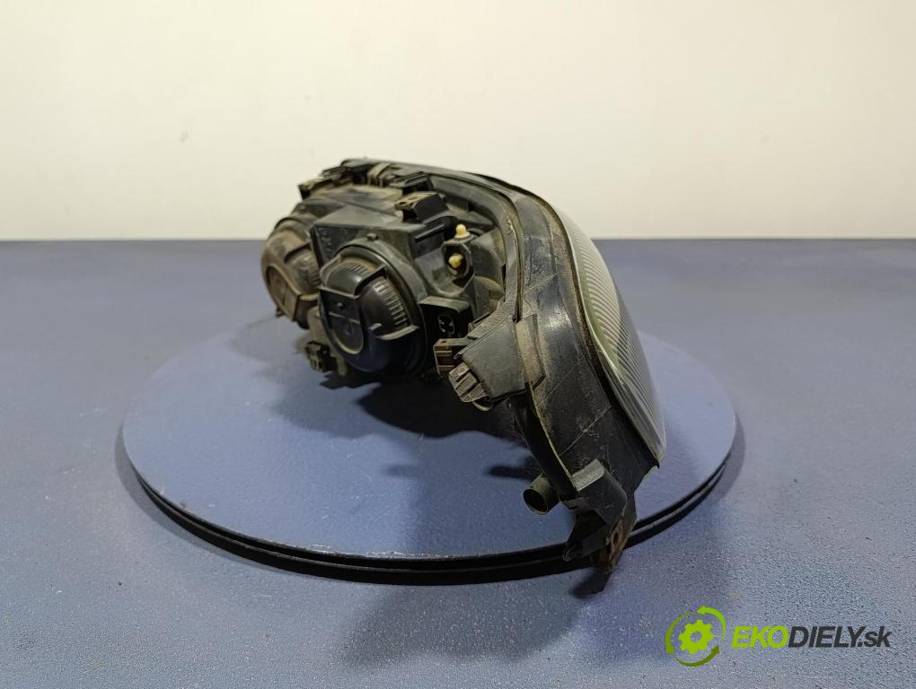 Volvo S60 2002 světlo v pravo: 8659611