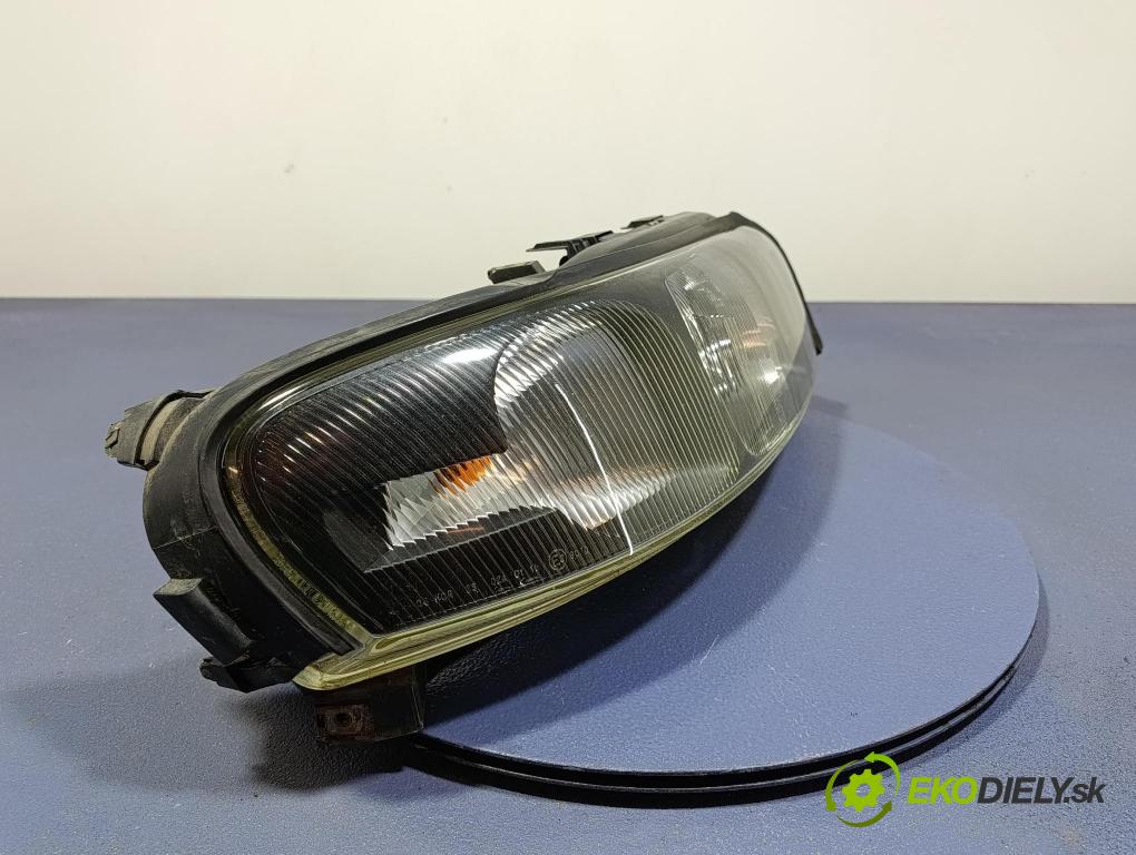 Volvo S60 2002 světlo v pravo: 8659611
