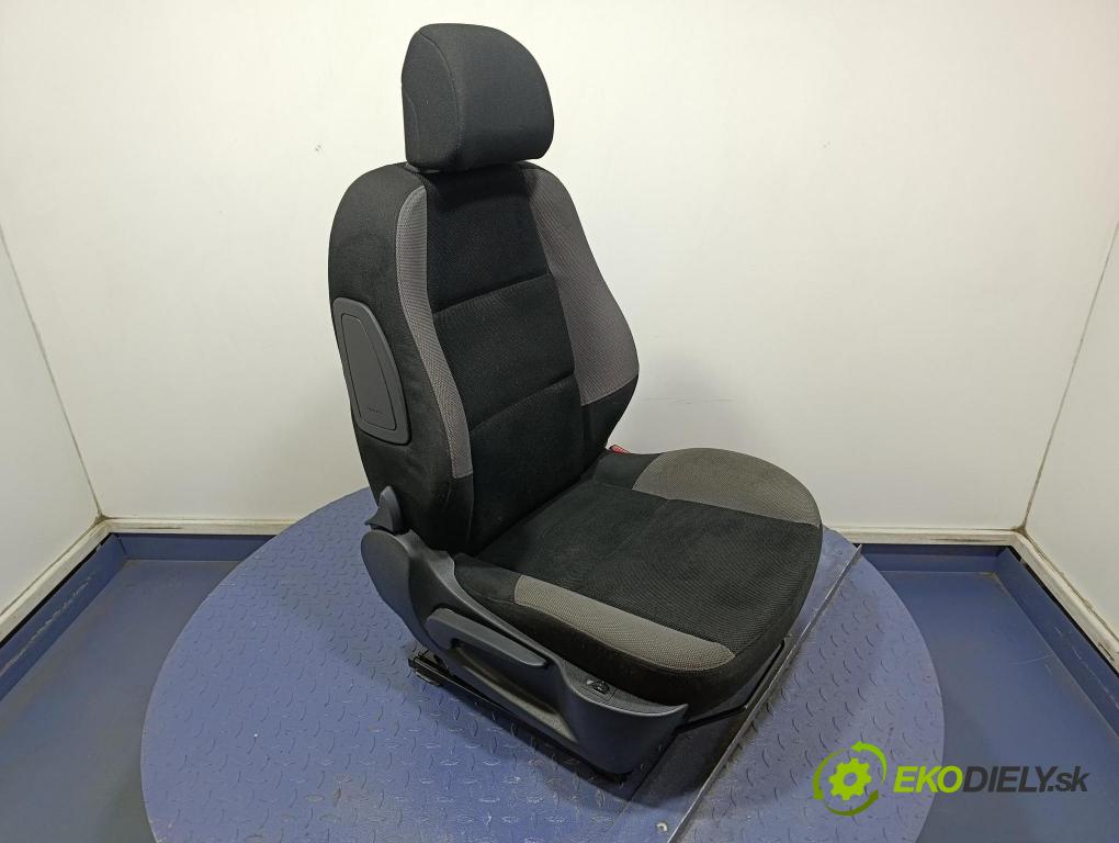 Peugeot 207 2007 Sedačka spolujazdca