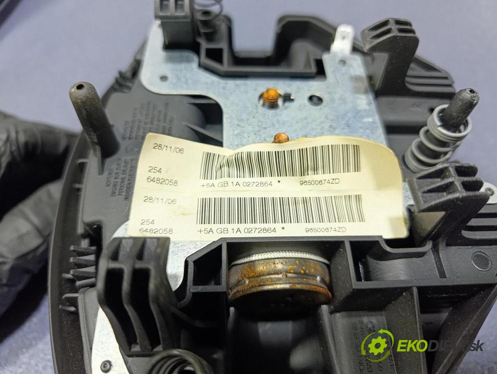 Peugeot 207 2007 volant 96500663