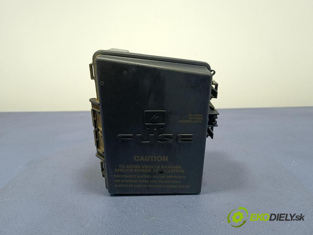Chrysler Pacifica 2005 skříňka Pojistky 05082790AH