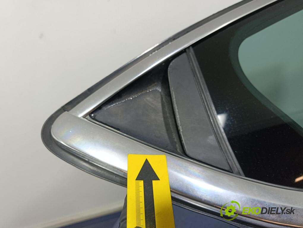 Citroen Ds4 2014 dveře Zad: prave