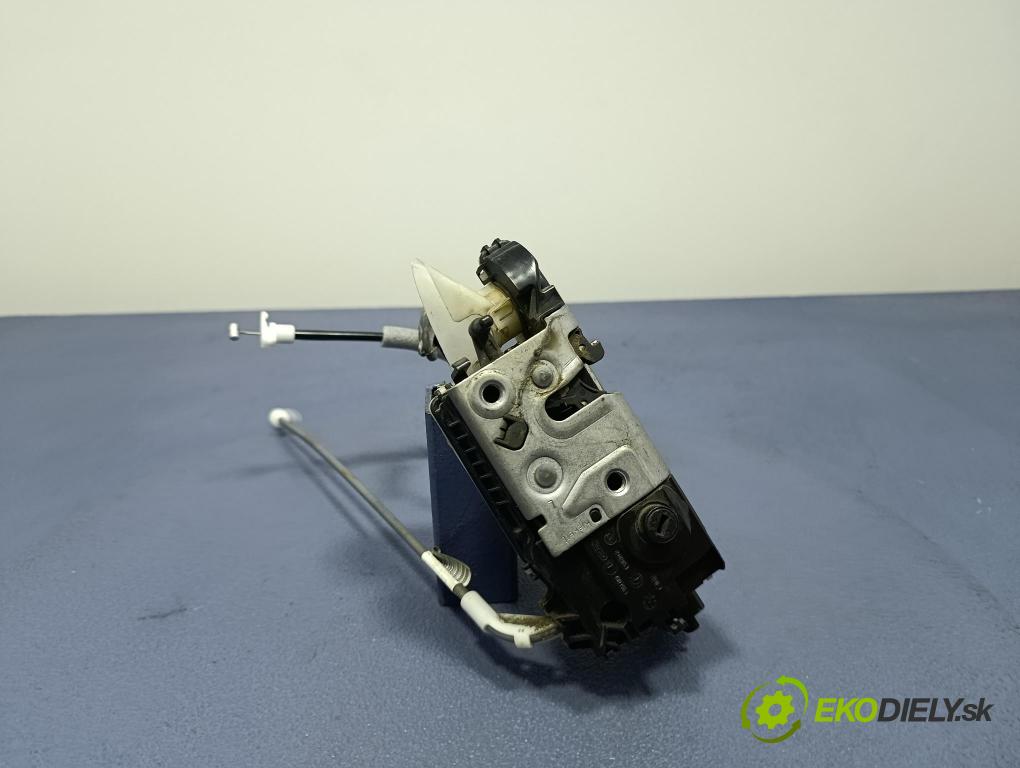 Citroen Ds4 2014 zámok dvere Predné Vľavo: 9685351380