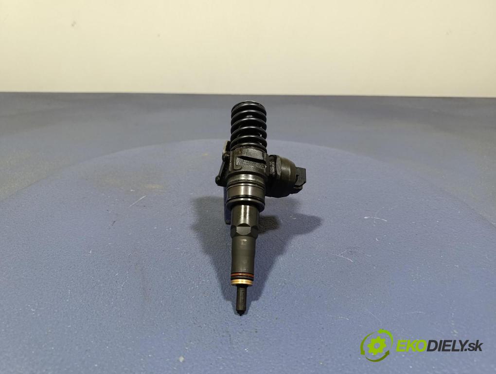 Vw Passat 2006 vstřikovač 038130073AG