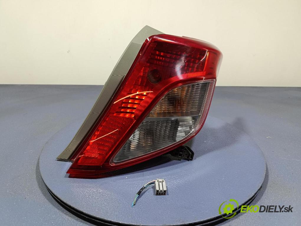Toyota Yaris 2012 světlo Zad: Práva: Mimo: KOITO 0D-78