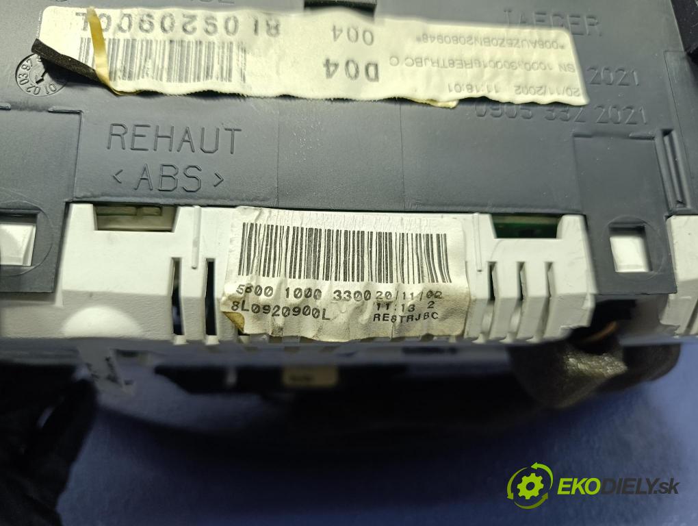 Audi A3 2002 prístrojovka/ budíky 8L0920900L
