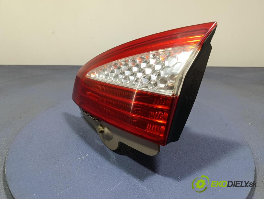 Ford Mondeo 2008 svetlo / reflektor zad Prava: Vnútri: 7S71-13A602-B