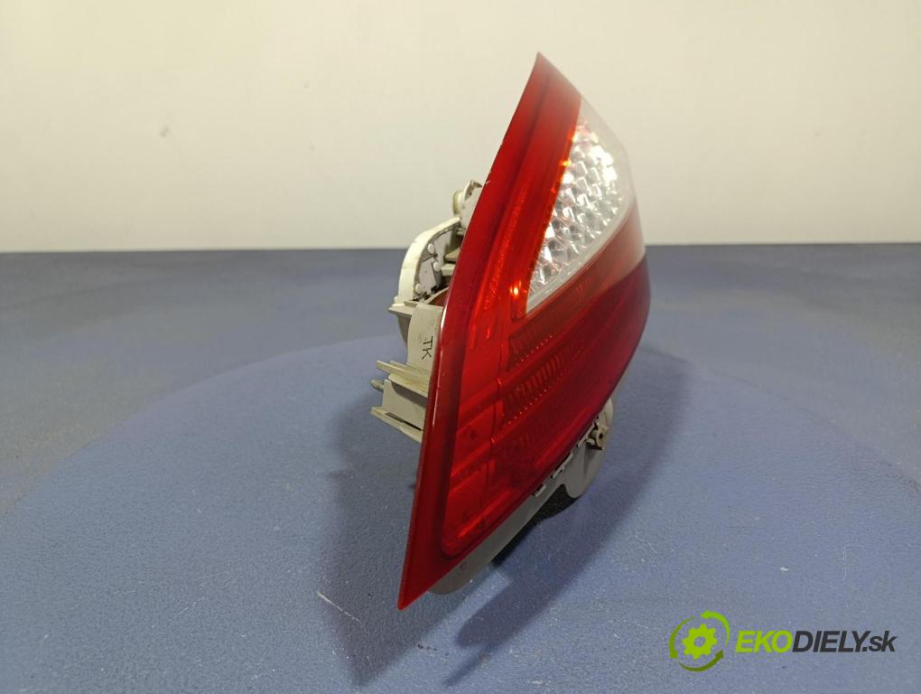 Ford Mondeo 2008 svetlo / reflektor zad Prava: Vnútri: 7S71-13A602-B