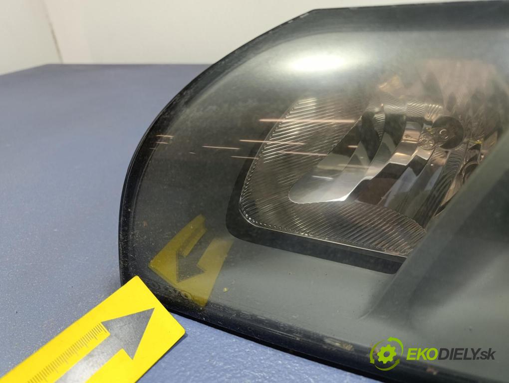 Volvo V50 2004 světlo Levý: 30698652