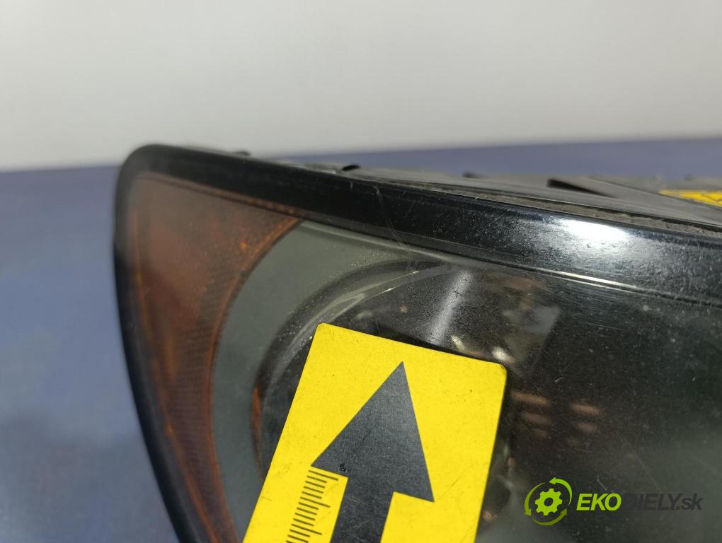 Volvo V50 2004 světlo v pravo: 30698653