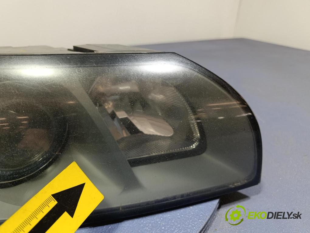 Volvo V50 2004 světlo v pravo: 30698653