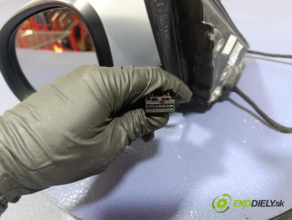 Skoda Yeti 2009 zpětné zrcátko Vlevo, odjet: 