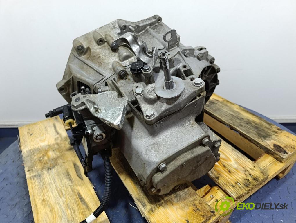 Citroen Ds4 2014 převodovka Ozubené kola: Manualna 20EA36