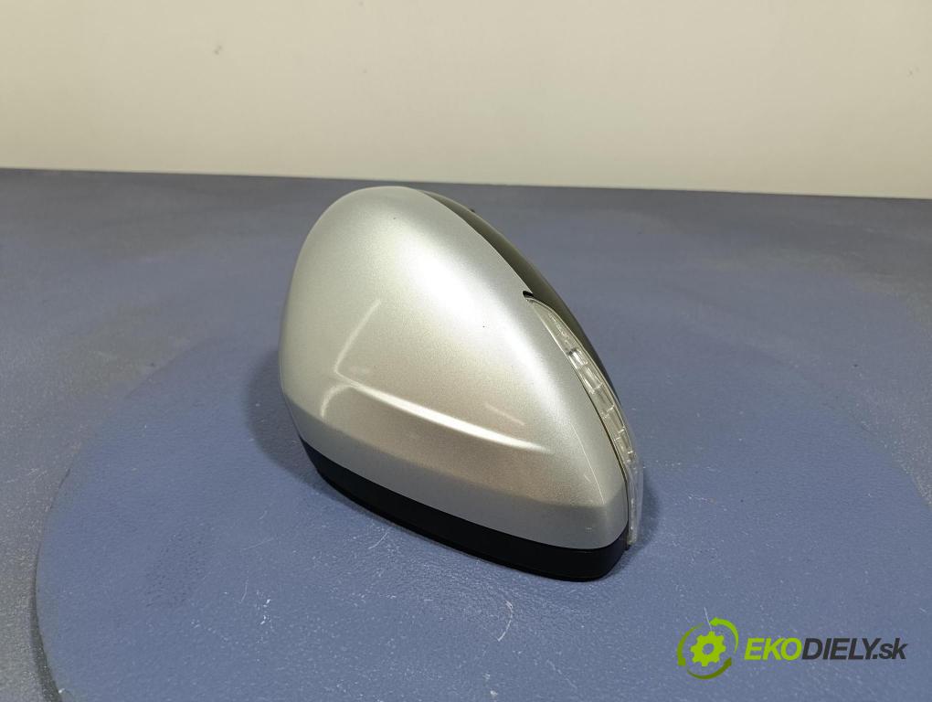 Citroen C4 picasso 2013 zpětné zrcátko prave
