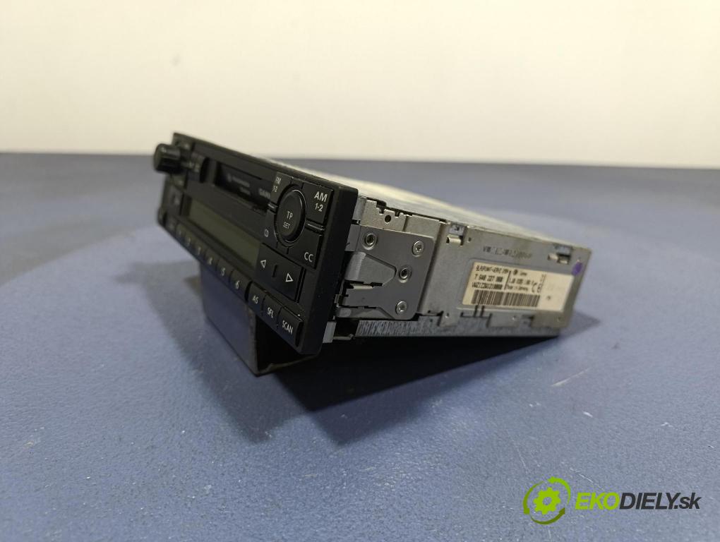 Vw Golf 1999 Radio I Navigace: 1J0035186B