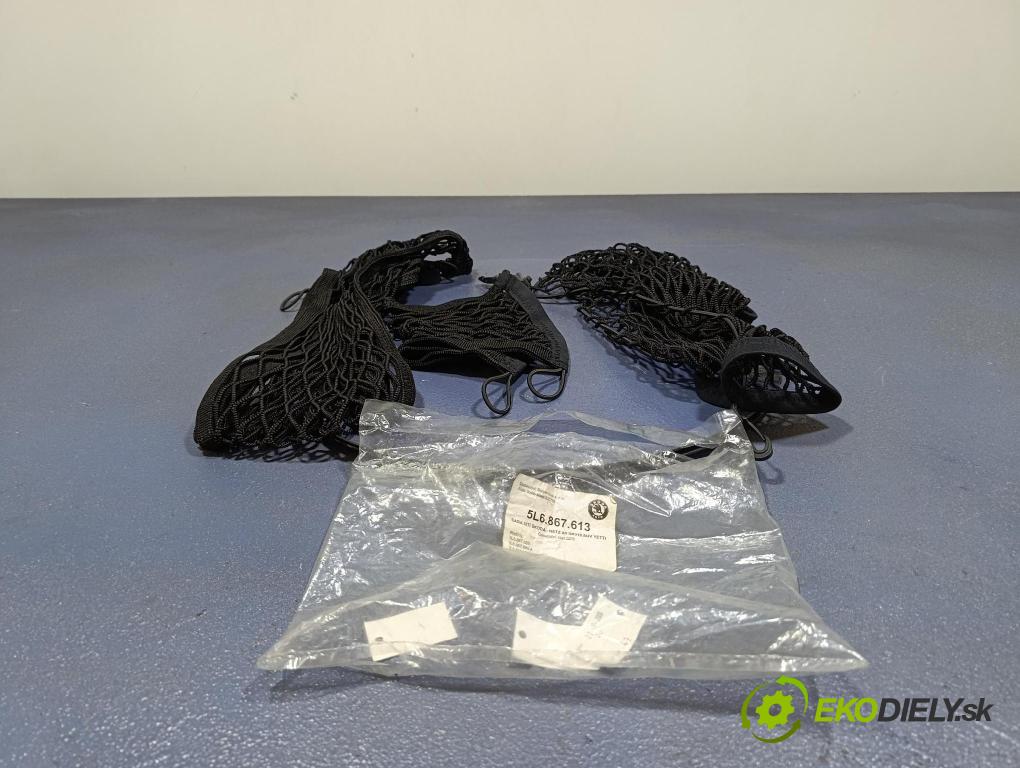 Skoda Yeti 2009 koberec do auta 5L6867613