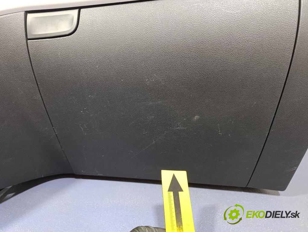 Skoda Yeti 2009 kokpit,přistrojova deska 5L1857007C