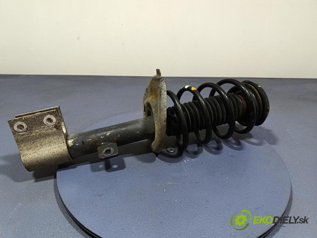 Citroen Ds4 2014 tlumič před Lewy.