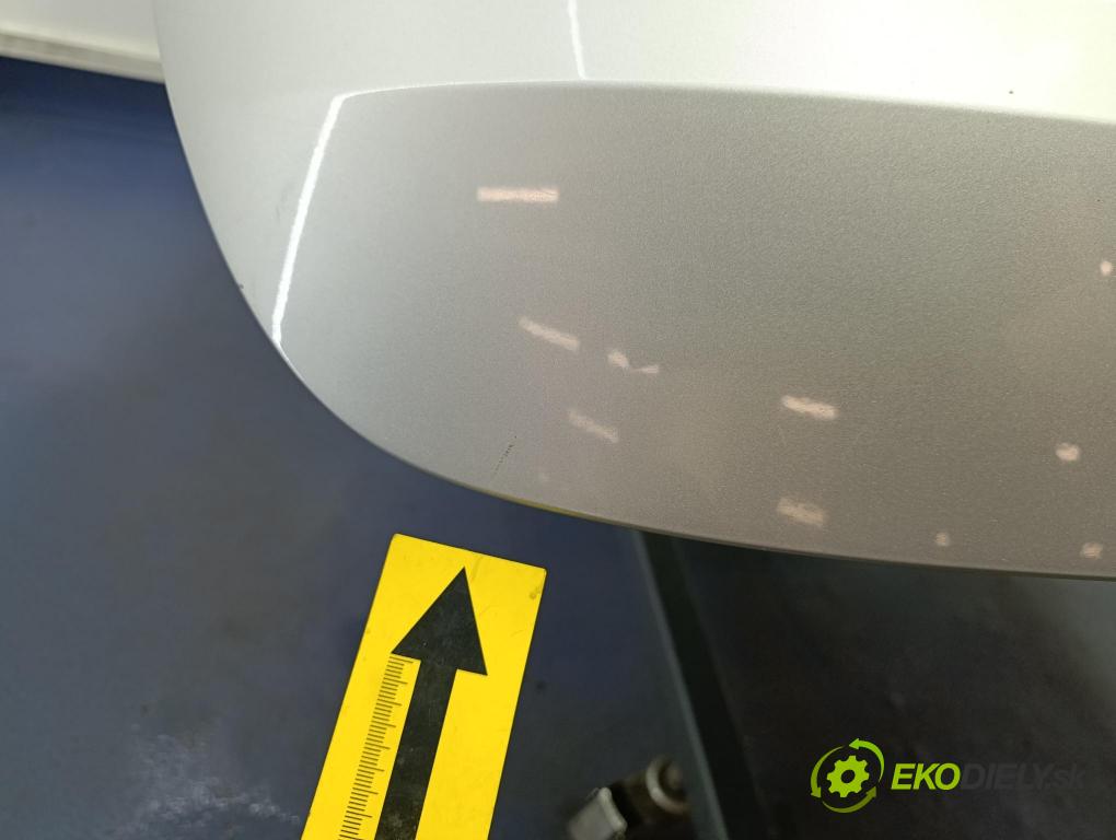 Citroen C4 picasso 2013 zadní dveře kufra: kufr