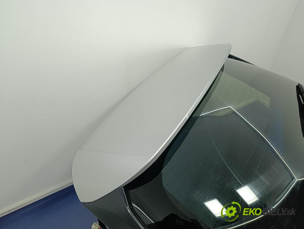 Citroen C4 picasso 2013 zadní dveře kufra: kufr