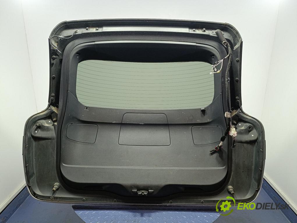 Citroen C4 picasso 2013 zadní dveře kufra: kufr