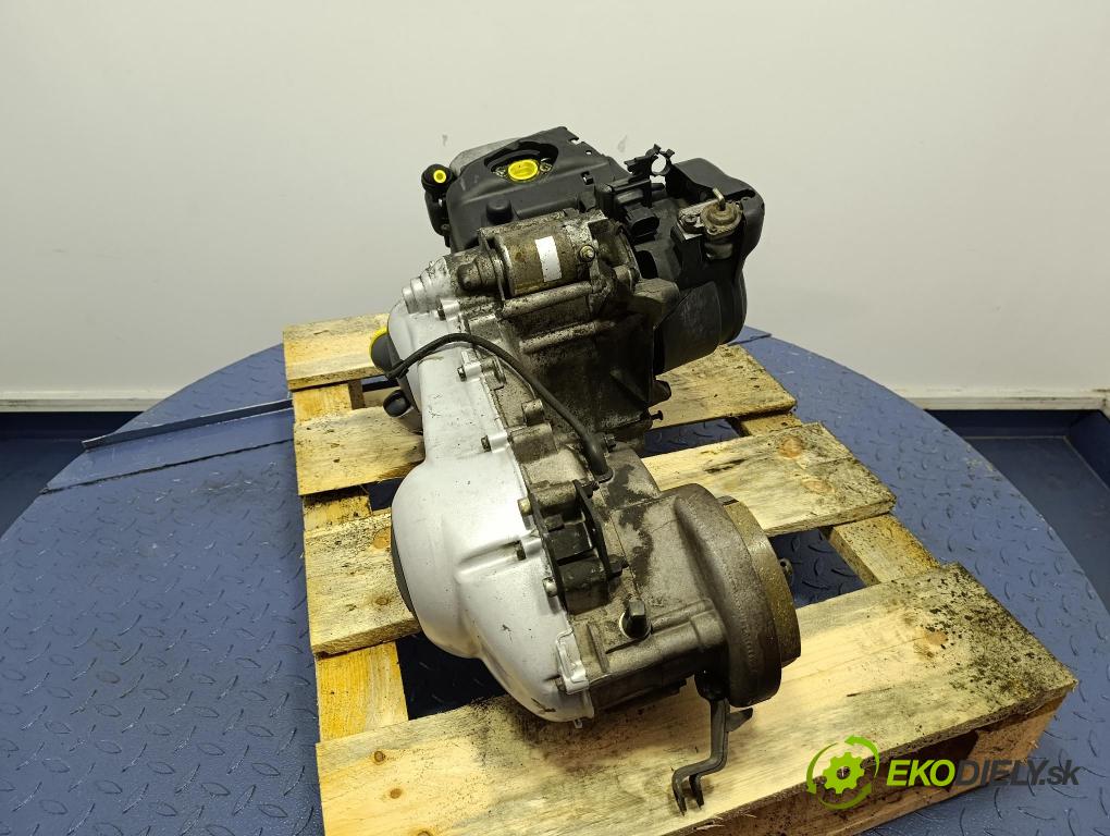 Piaggio Fly 125 2004 motor Benzín: 994482