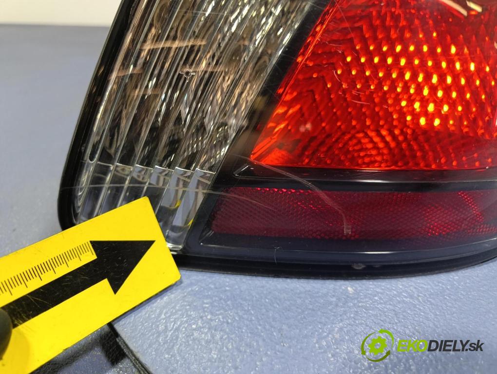 Kia Rio 2008 světlo Zad: Práva: Mimo: 92402-1G2