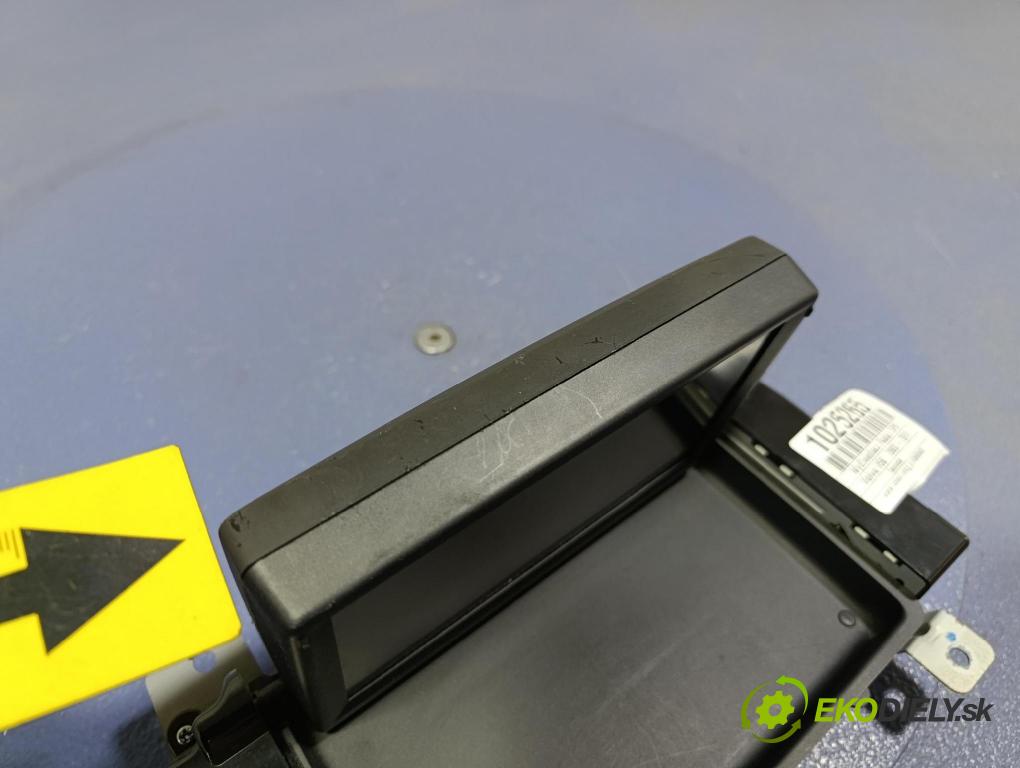 Volvo V50 2004 displej Radio / GPS 8651196