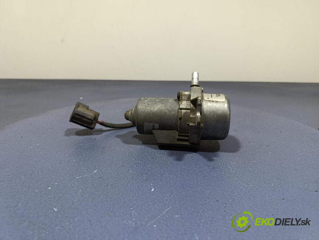 Volvo V50 2004 čerpadlo vakuová 08684342
