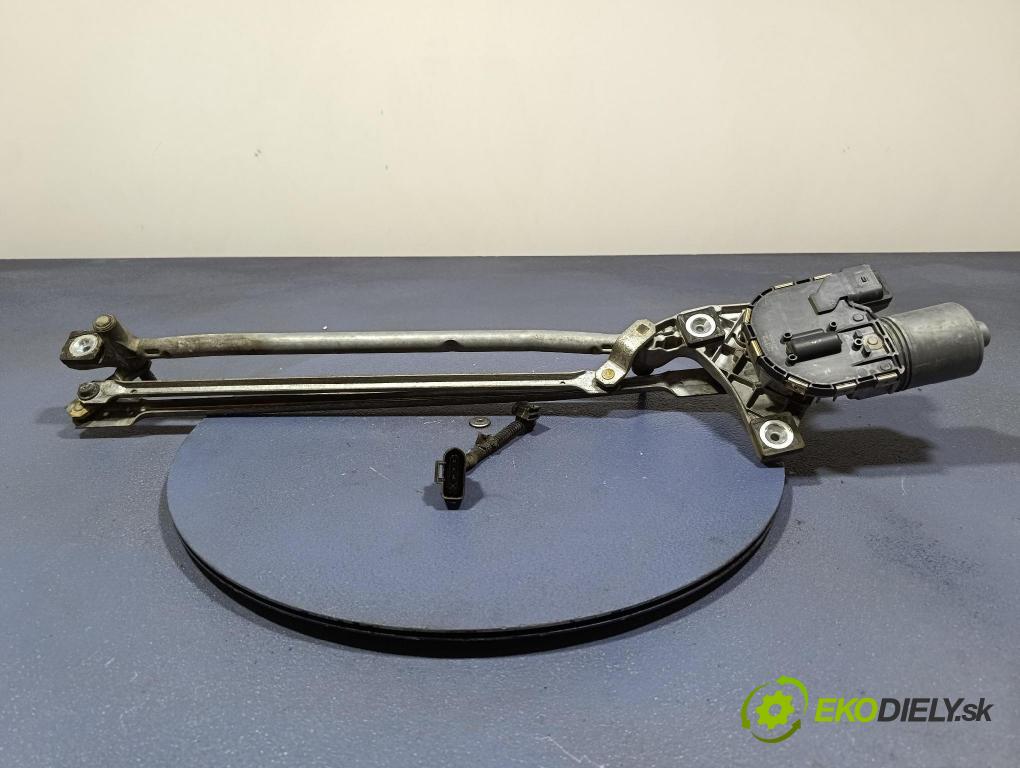 Volvo V50 2004 mechanismus motorek Stěrače: před 30699342