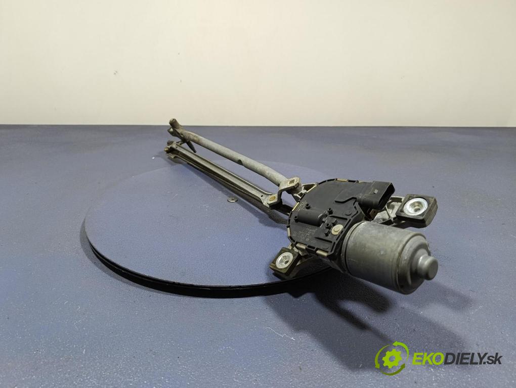 Volvo V50 2004 mechanismus motorek Stěrače: před 30699342