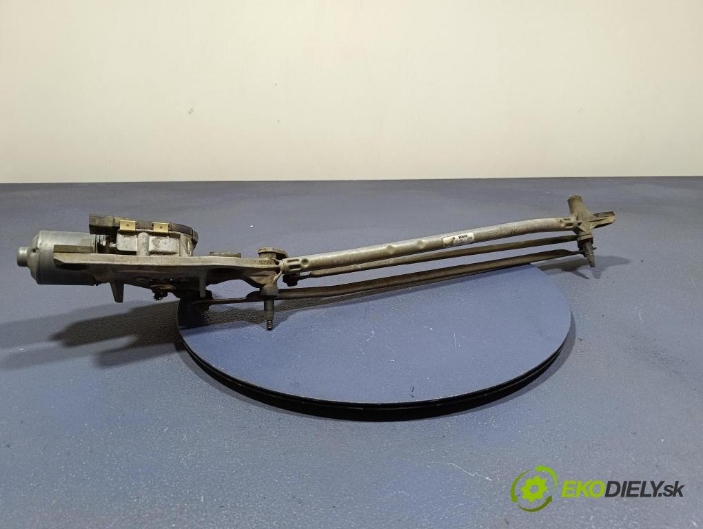 Volvo V50 2004 mechanismus motorek Stěrače: před 30699342