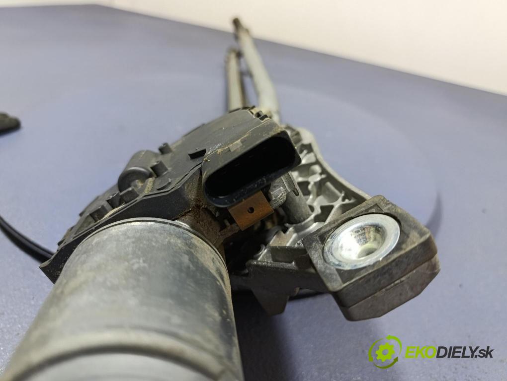 Volvo V50 2004 mechanismus motorek Stěrače: před 30699342