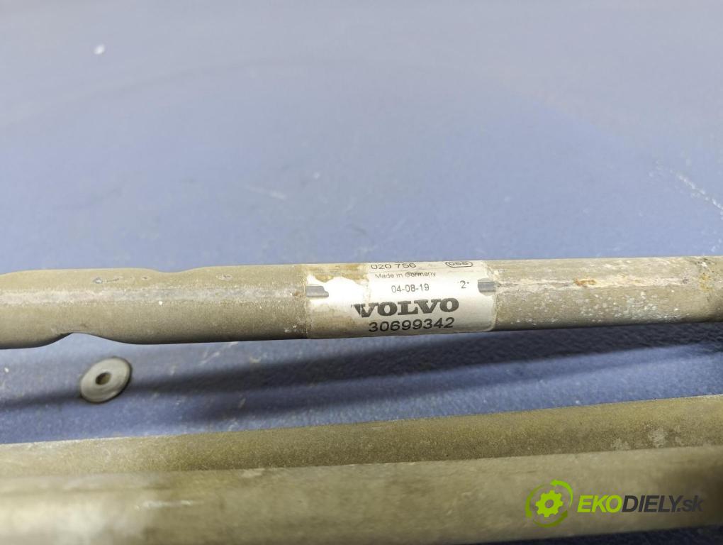 Volvo V50 2004 mechanismus motorek Stěrače: před 30699342