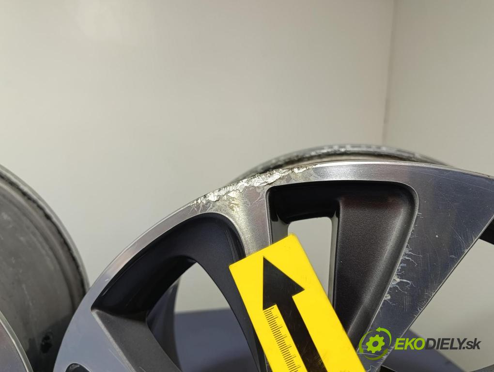 Citroen Ds4 2014 Ráfky Hlinikové: 9688832277