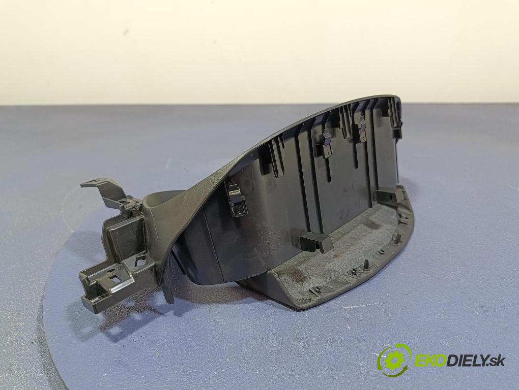 Mg Zs 2024 kryt Plast: Interiéry: 11585124