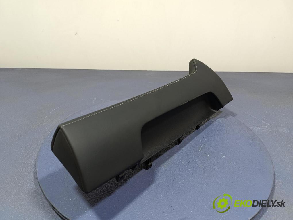 Mg Zs 2024 kryt Plast: Interiéry: 11585088