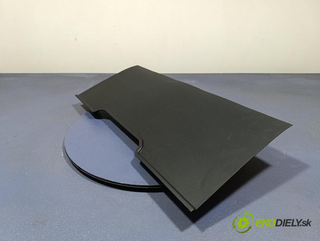 Mg Zs 2024 kryt Plast: Interiéry: 11426325