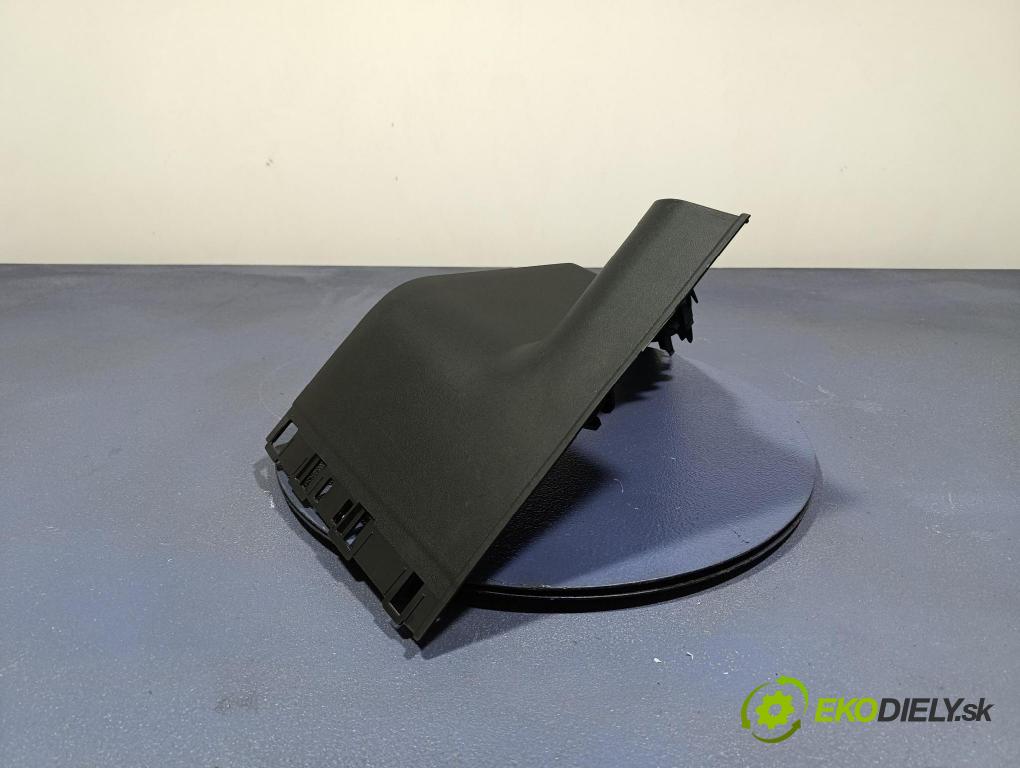 Mg Zs 2024 kryt Plast: Interiéry: 11426324