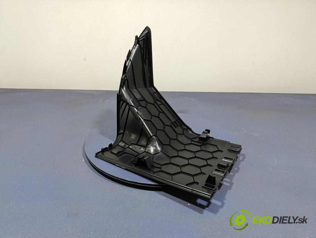 Mg Zs 2024 kryt Plast: Interiéry: 11426324