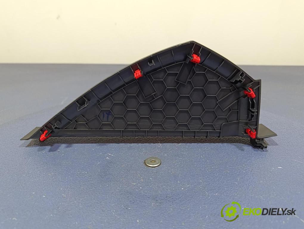 Mg Zs 2024 kryt Plast: Interiéry: 11406954