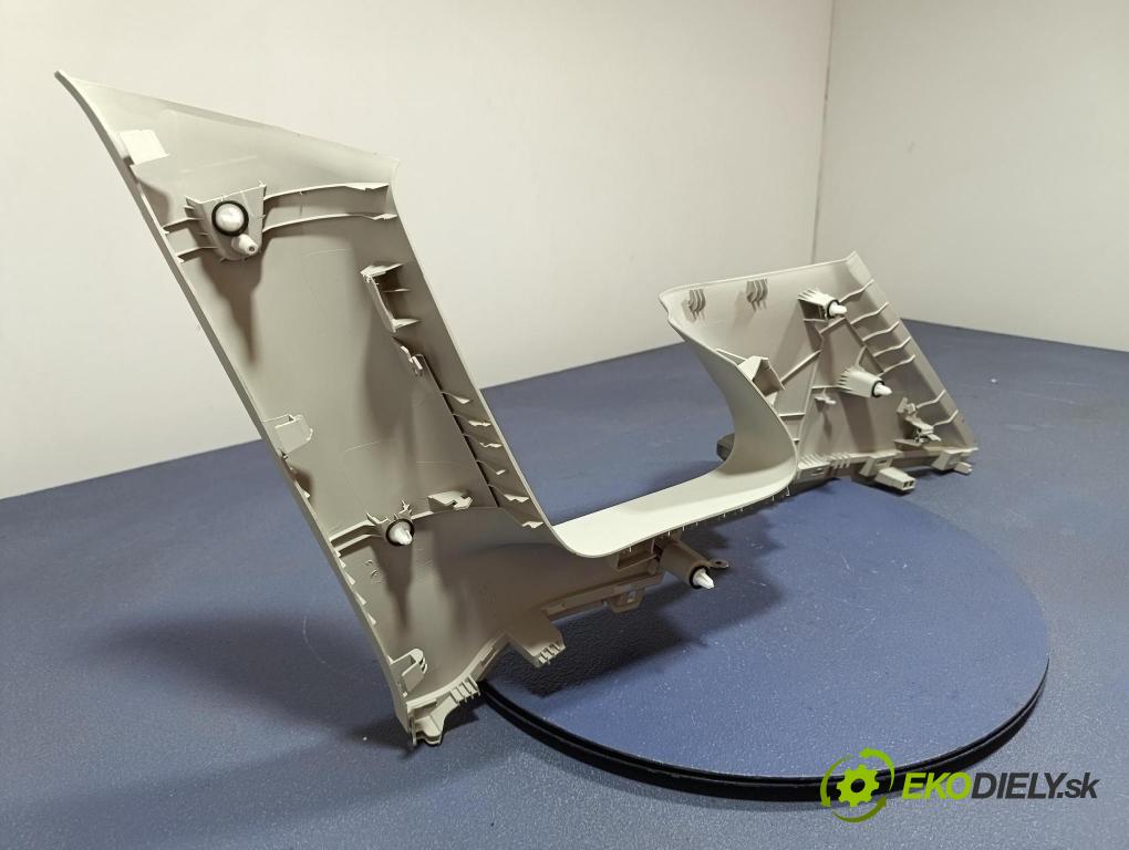 Mg Zs 2024 kryt Plast: Interiéry: 11943517