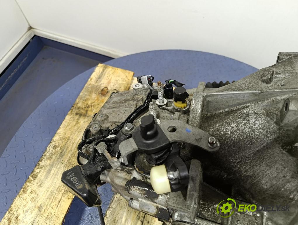 Citroen C4 picasso 2013 prevodovka Manualna 20MB32