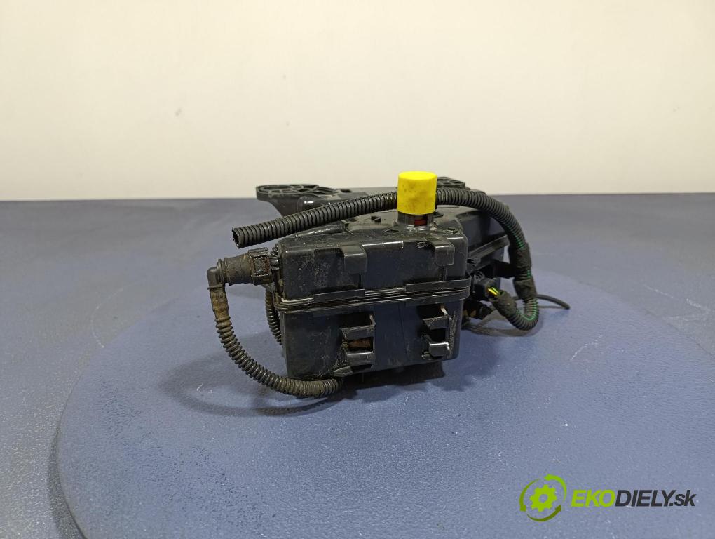 Citroen C4 picasso 2013 Nádrž: AdBlue 9674605580
