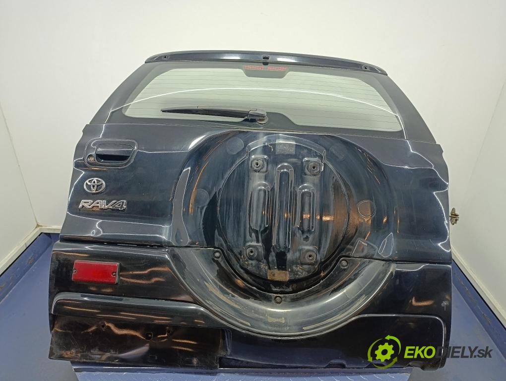 Toyota Rav4 2003 zadna dveře kufra: kufra: