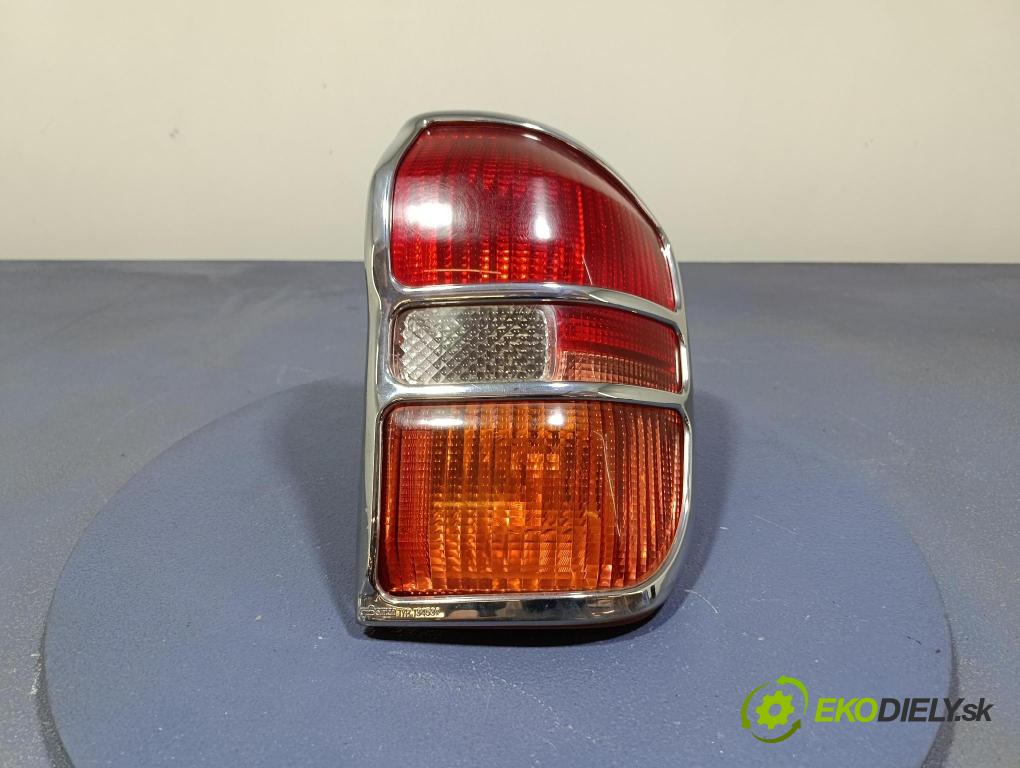 Toyota Rav4 2003 svetlo / reflektor zad Prava: Vonkajsia:
