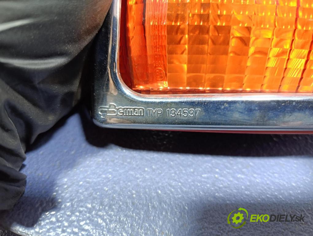 Toyota Rav4 2003 svetlo / reflektor zad Prava: Vonkajsia: