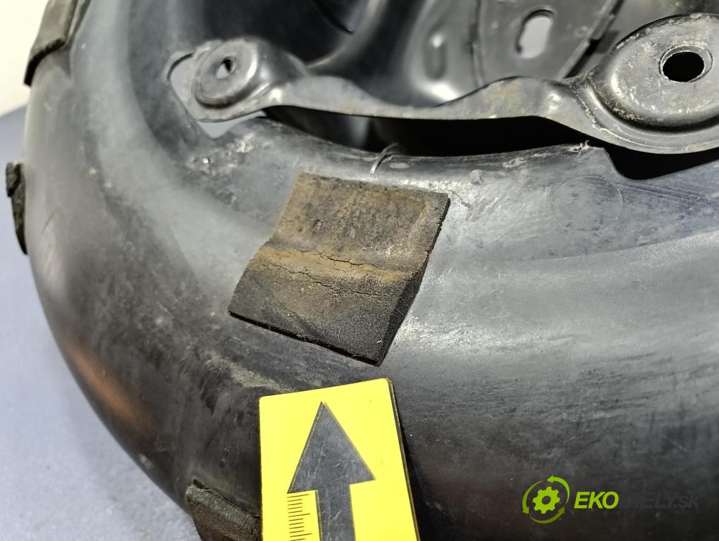Toyota Rav4 2003 Kôš kola: Rezervný: 64771-42060
