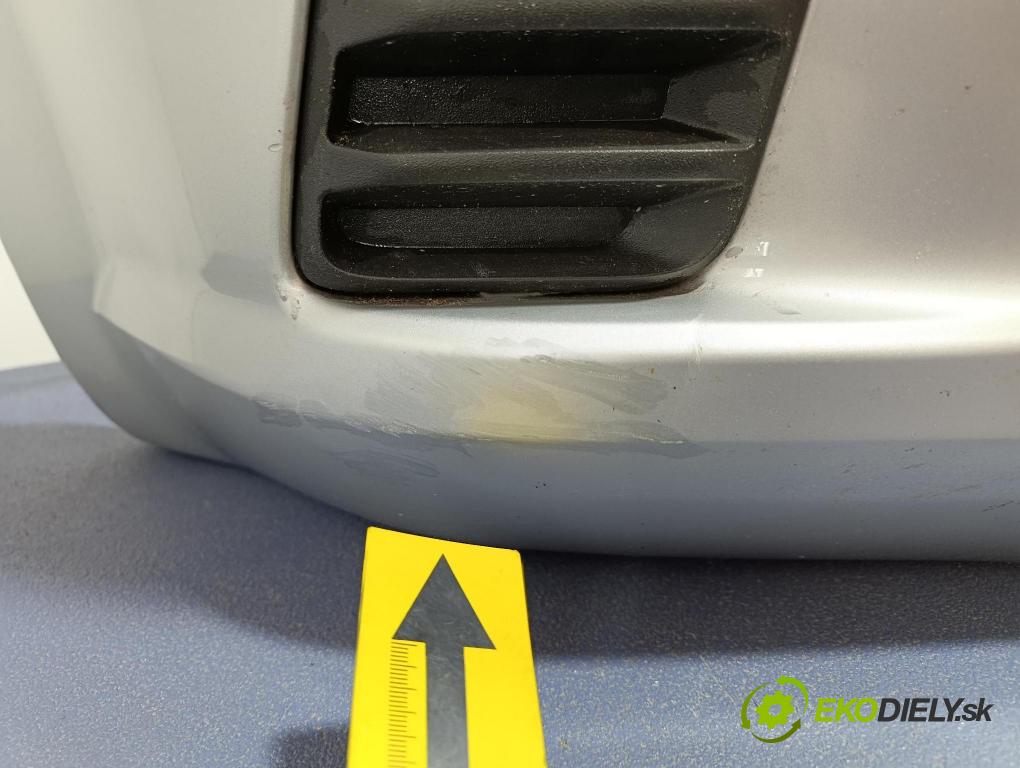 Ford C-max 2007 nárazník Predné 7M51-R17757-AW