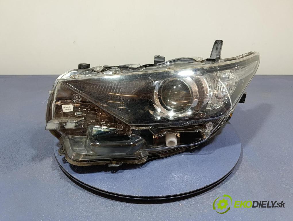 Toyota Auris 0 Reflektor: Vľavo: 81150-02K30